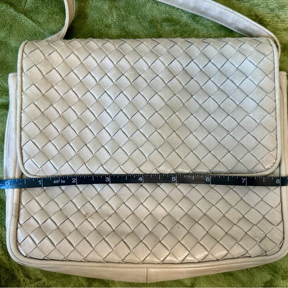 Bottega Veneta Woven Crossbody Bag - Picture 2 of 8